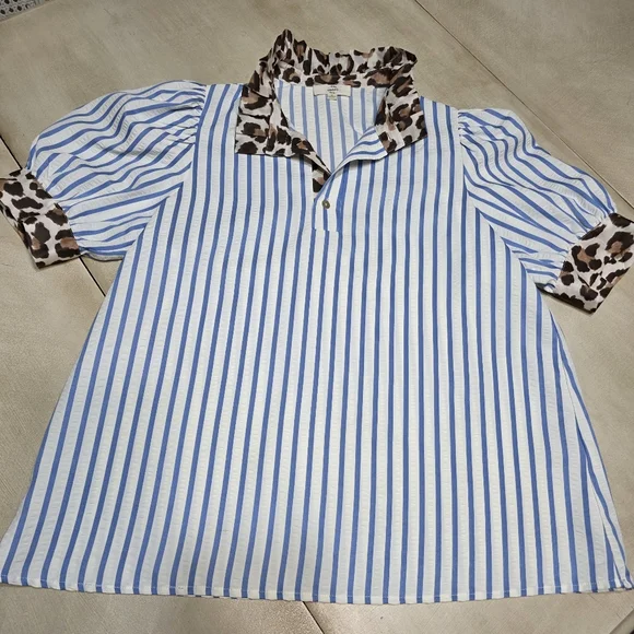Entro Blue Striped Leopard Trim Puff Sleeve Seersucker Top - Picture 5 of 14